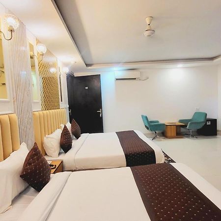 The Glory Suites Near Igi Airport Ню Делхи Екстериор снимка