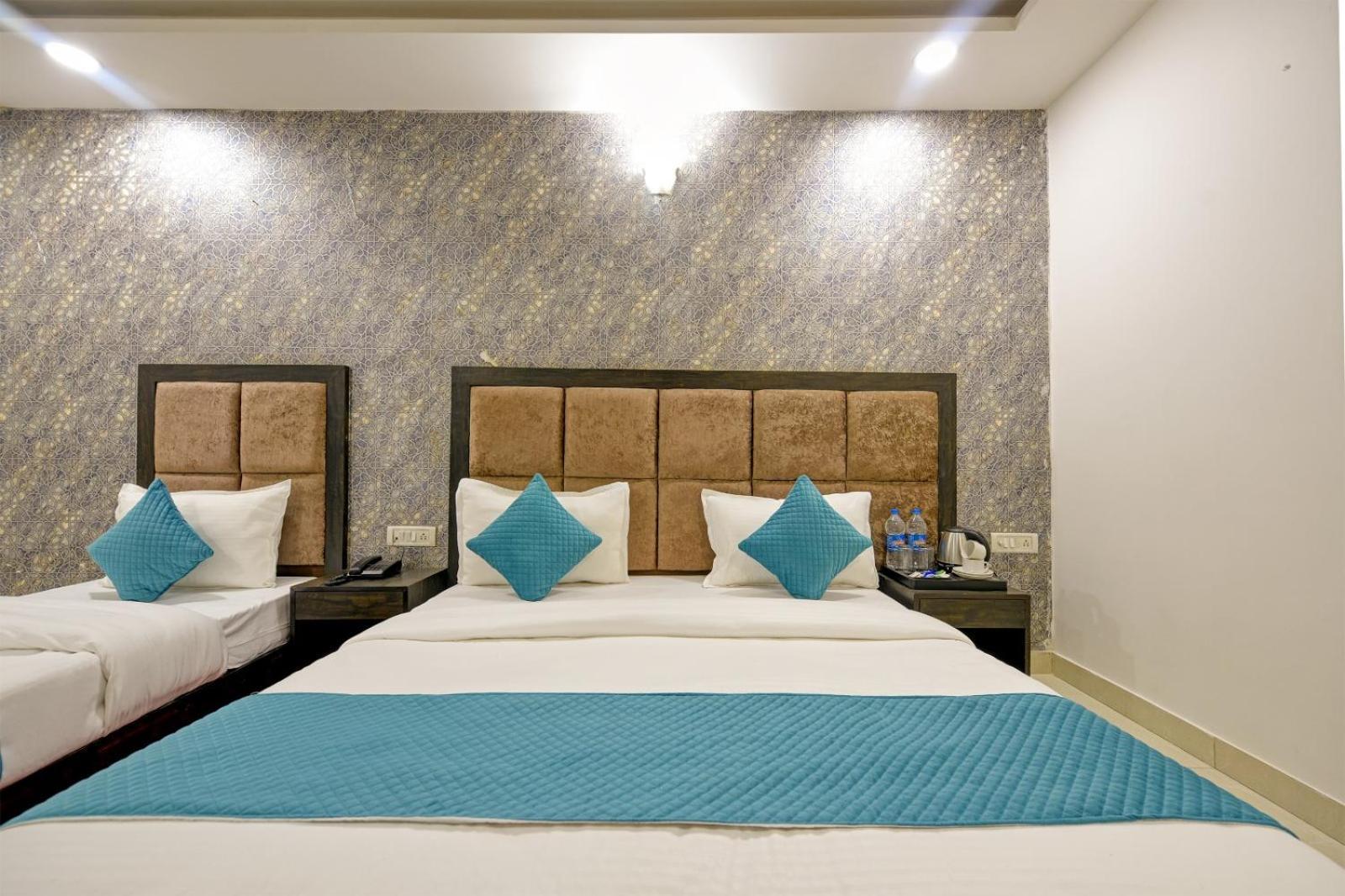 The Glory Suites Near Igi Airport Ню Делхи Екстериор снимка