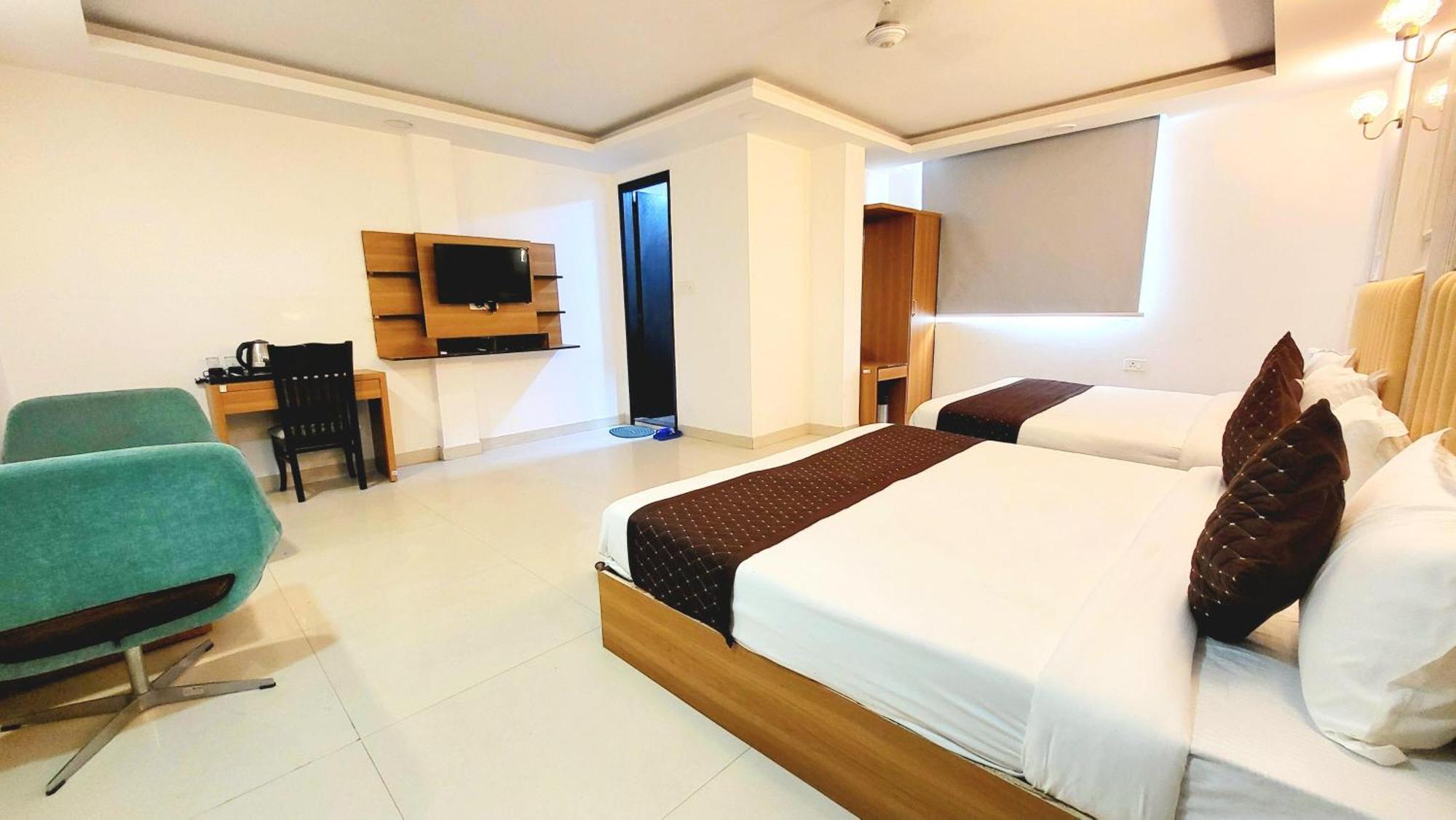 The Glory Suites Near Igi Airport Ню Делхи Екстериор снимка