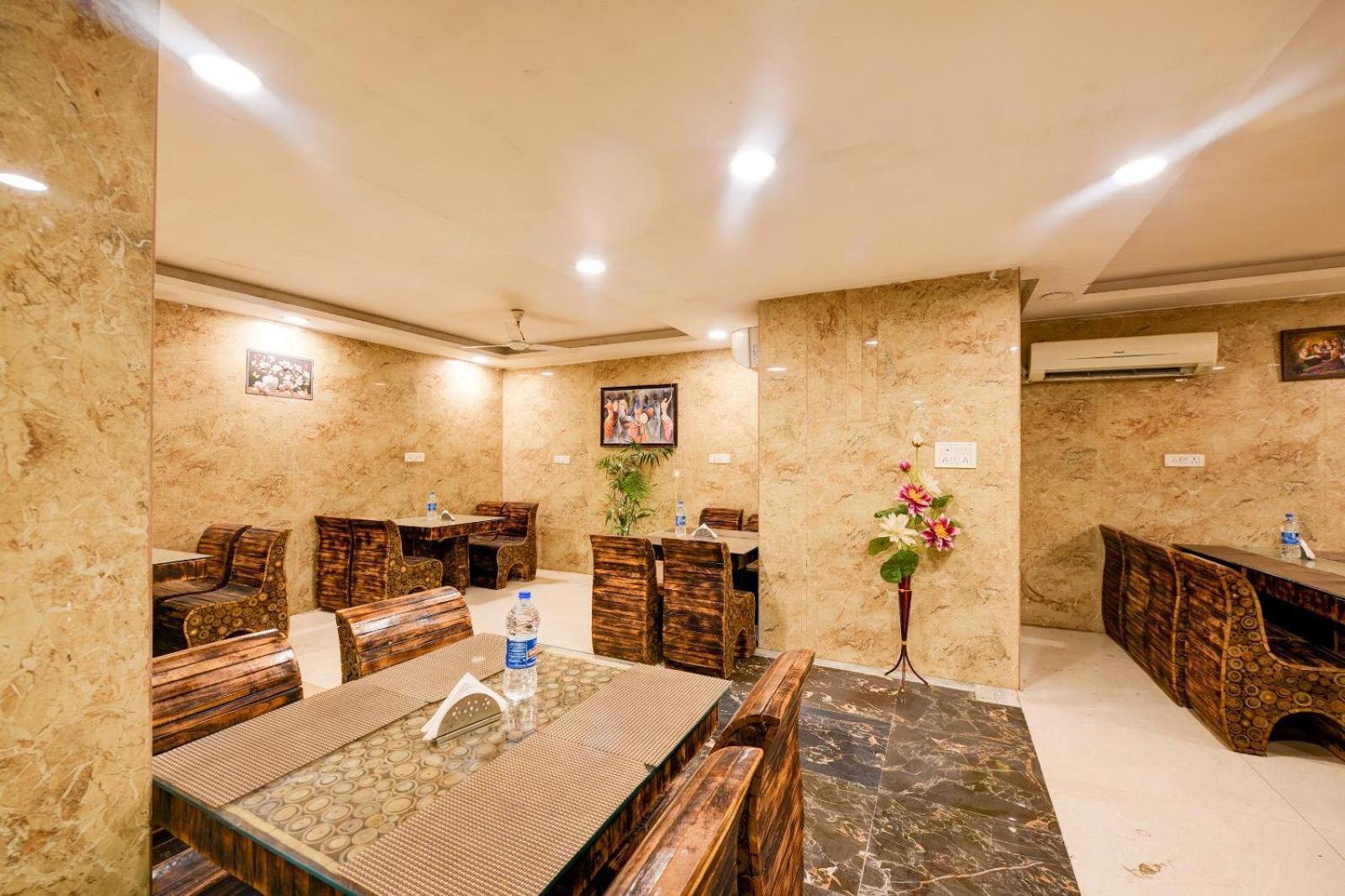 The Glory Suites Near Igi Airport Ню Делхи Екстериор снимка